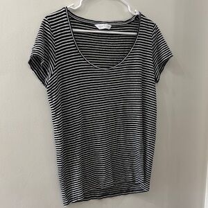 Everlane Classic Striped Short Sleeve Tee - size medium - 100% linen